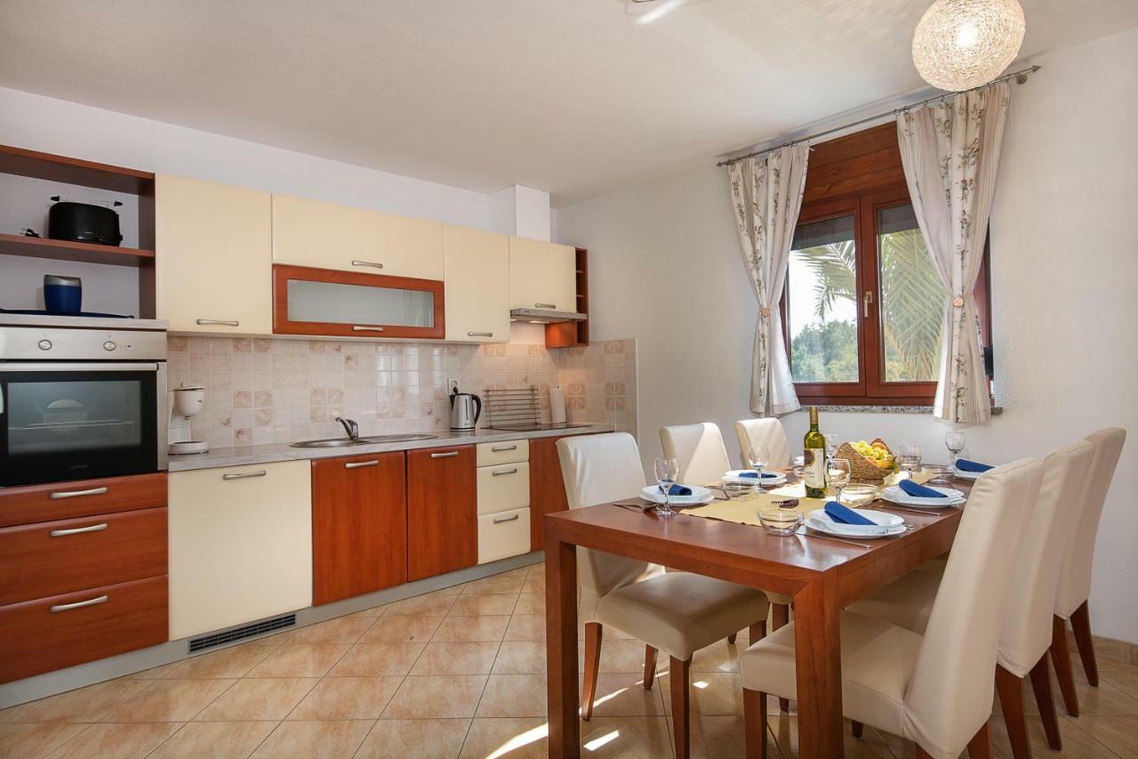 Ferienhaus Joy Ližnjan Exterior foto
