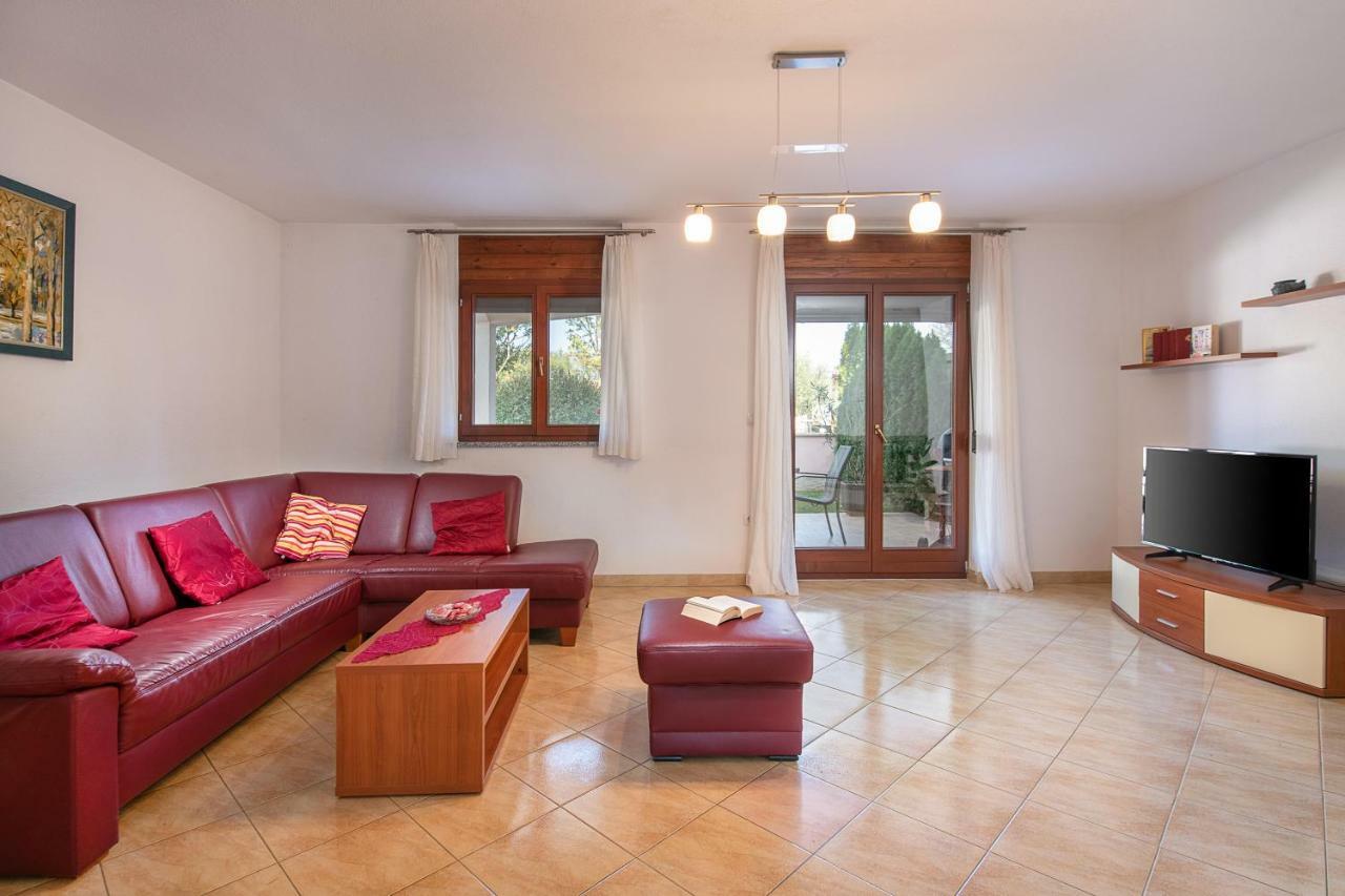 Ferienhaus Joy Ližnjan Exterior foto